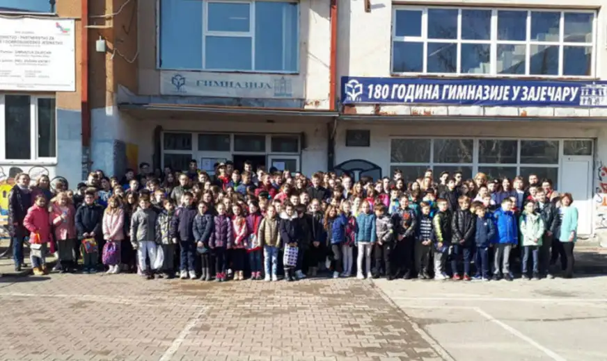 Veliki broj učesnika na Međunarodnom takmičenju iz engleskog jezika