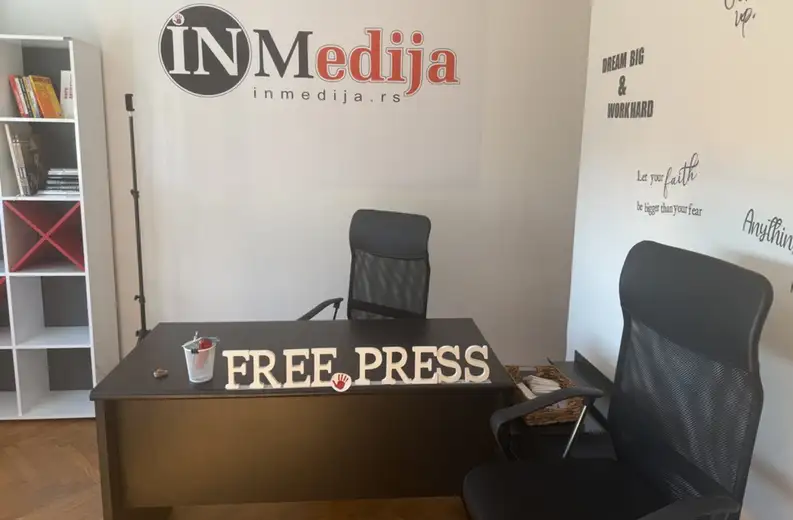 IN Medija: Akcija prikupljanja sredstava za SLAPP tužbe uz knjige Samizdata