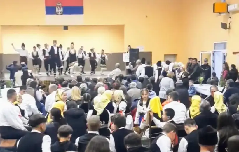 U Malom Izvoru sinoć održana druga po redu manifestacija tradiconalnog narodnog stvaralaštva “Glas sa Vetrena”