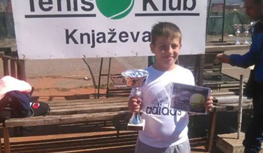 Janko Mladenović pobednik teniskog turnira OP Knjaževac - narandžasti nivo