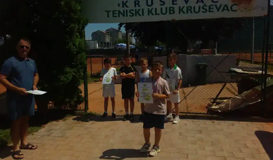 JANKO MLADENOVIĆ TREĆI NA OP KRUŠEVCA U TENISU