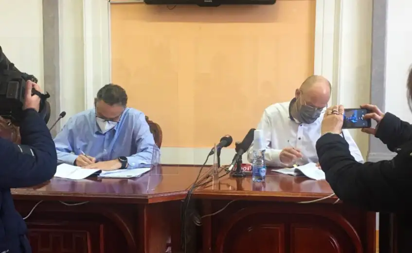 Danas je potpisan ugovor za zamenu, racionalizaciju i održavanje dela sistema javnog osvetljenja: Glas Zaječara opet bez poziva