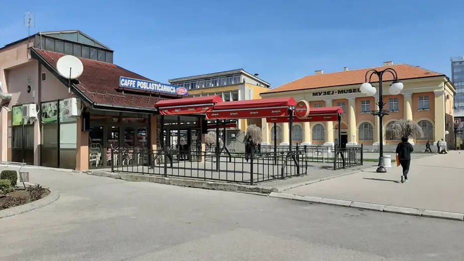 Nove mere Kriznog štaba: Ugostiteljski objekti mogu da rade do ponoći