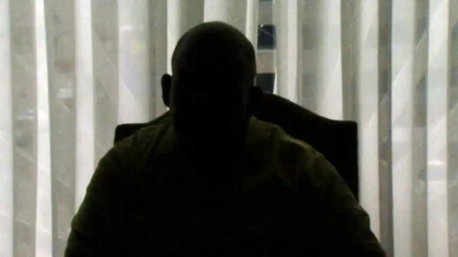 IMA NEKA TAJNA VEZA?