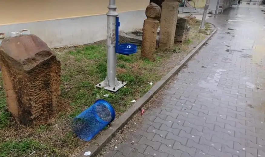 Nove kante za smeće na meti vandala u Zaječaru