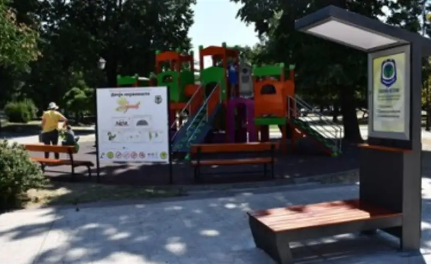 U Negotinu postavljene pametne klupe