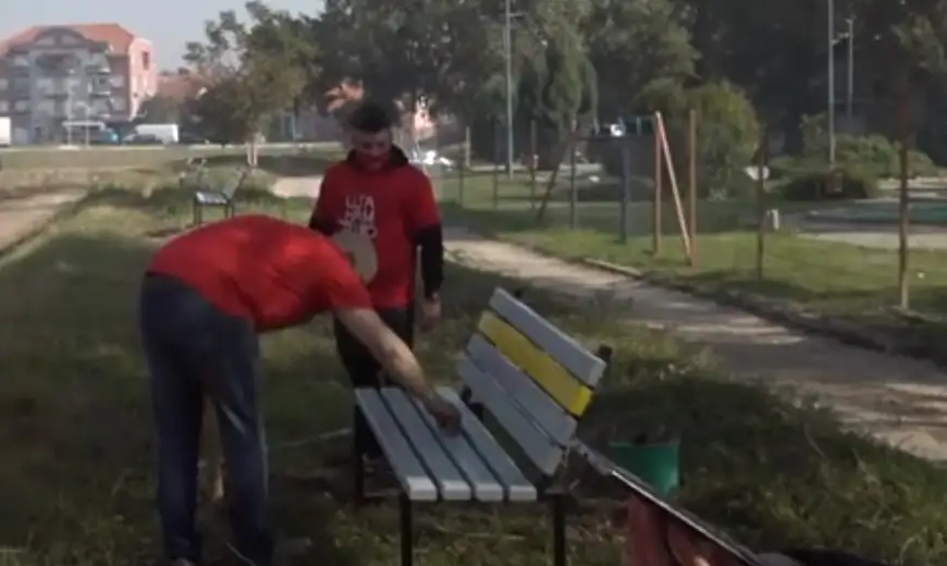 Postavljene klupe za uživanje na timočkom keju