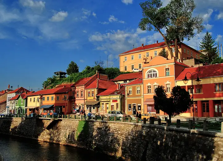 Knjaževački srednjoškolac: Na dan posete Macuta, u narodnoj kuhinji korisnicima samo suv hleb