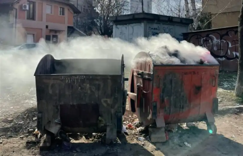 Prijavi problem: Zapaljeni kontejneri u ulici Božina Jovanovića u Zaječaru