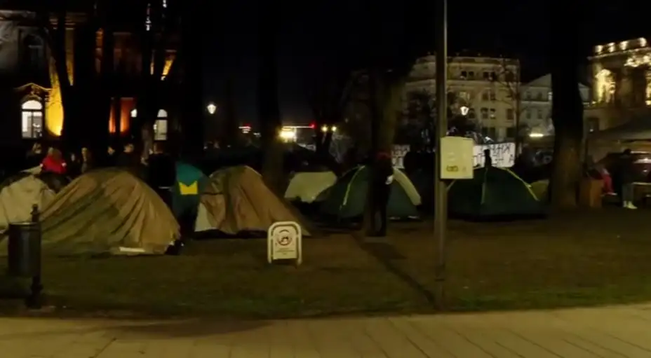 Studenti u blokadi: Hitno – ko može, neka donira indekse našim kolegama kod Predsedništva
