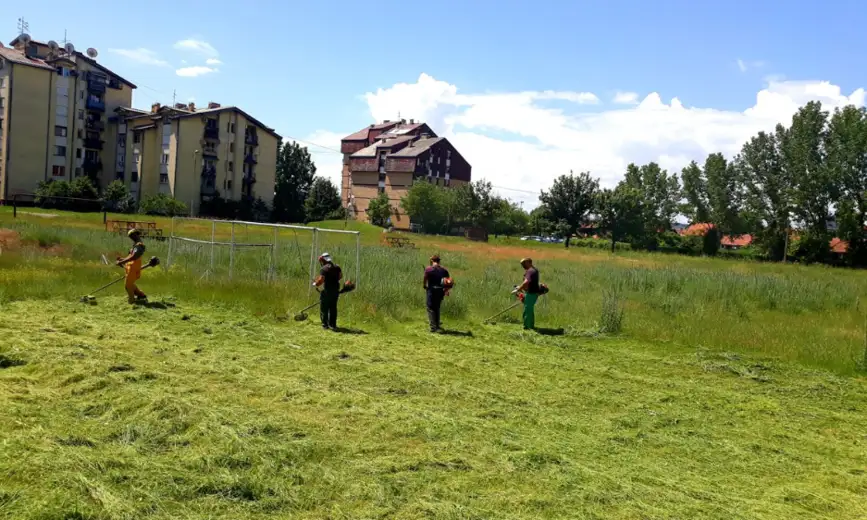 Lalić: Uređuju se zelene površine u gradu, zamenjuje se dotrajala ulična rasveta u selima