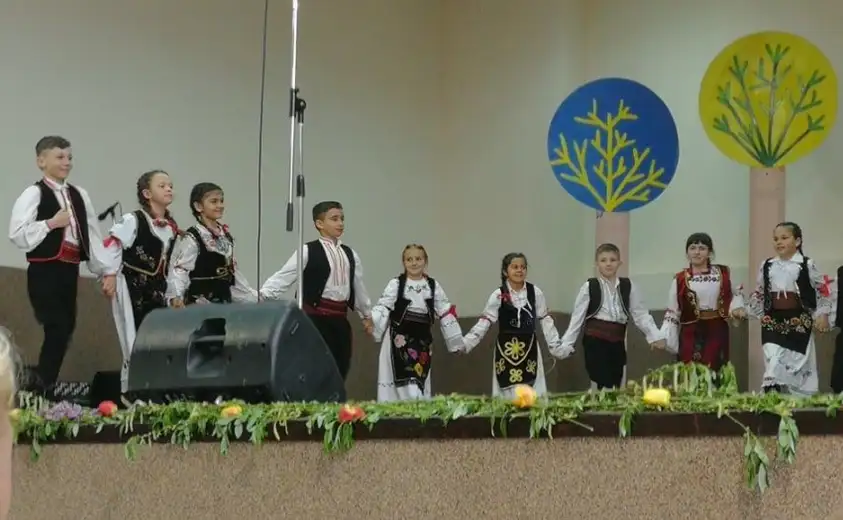 Prva manifestacija tradiconalnog narodnog stvaralaštva  “Glas sa Vetrena” u Malom Izvoru