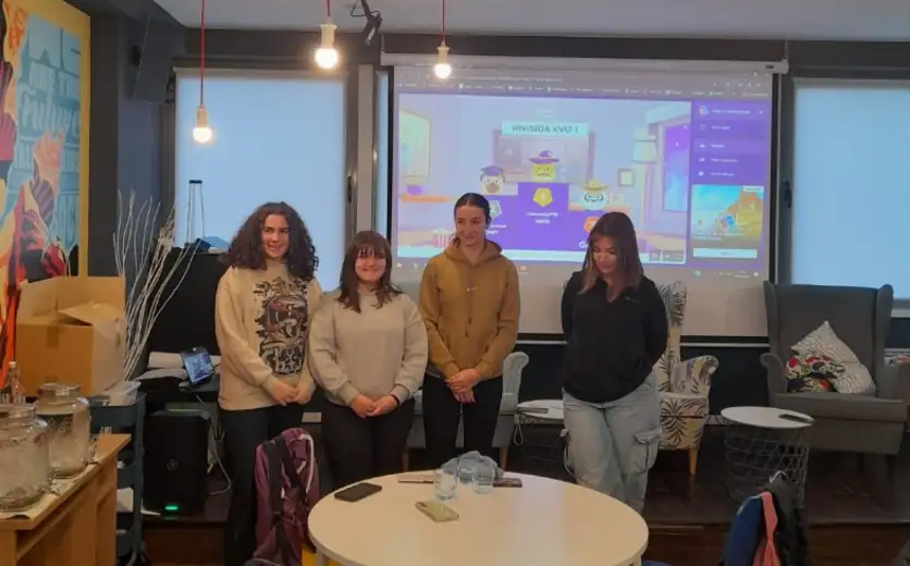 Povodom 1. decembra organizovan kviz za učenike/učenice srednjih škola sa ciljem informisanja o HIV-u