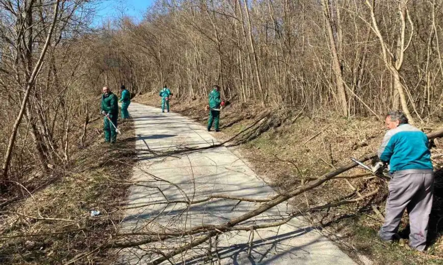 U toku radovi na sređivanju putnog pojasa Leskovac - Lenovac