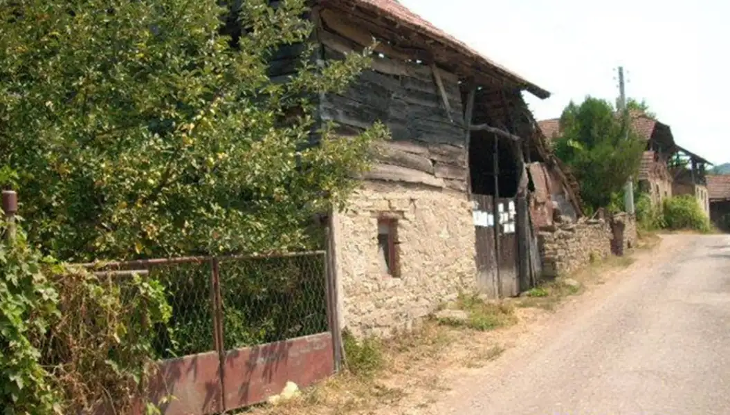 "Mi ne možemo da se okupamo. Da opremo ruke. Pa da li je ovo život dostojan čoveka": Meštani nekoliko podtupižničkih sela 10 dana bez vode