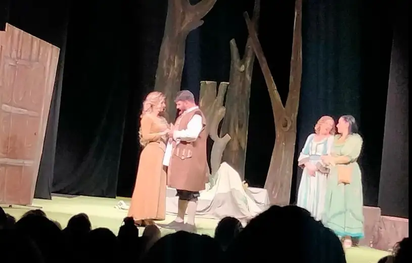 U Leskovcu odigrana predstava "Lepotica i zver"