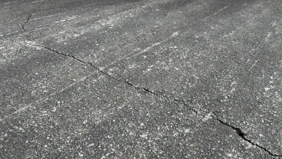 Pukotine na sportskom terenu u Lubnici samo dvanaest dana nakon rekonstrukcije