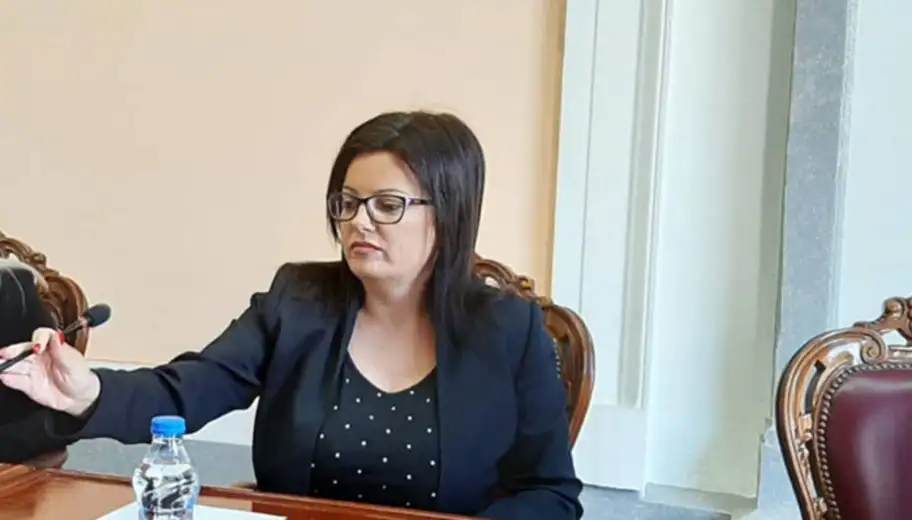 Bez komentara: Demagogija i demografija