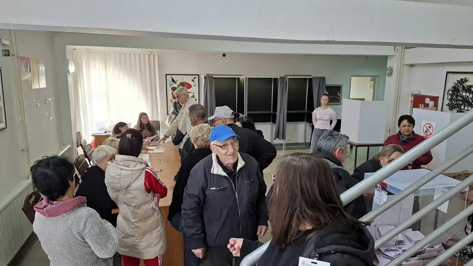 Rekordna izlaznost u Zaječaru: Do 14 časova glasalo 46,1 odsto birača