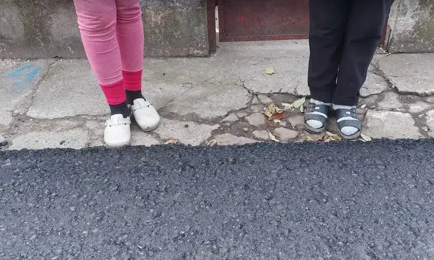 “Kako je moguće da neko dobije trotoar, a neko ne”: Muke stanara Mišarske ulice se nastavljaju