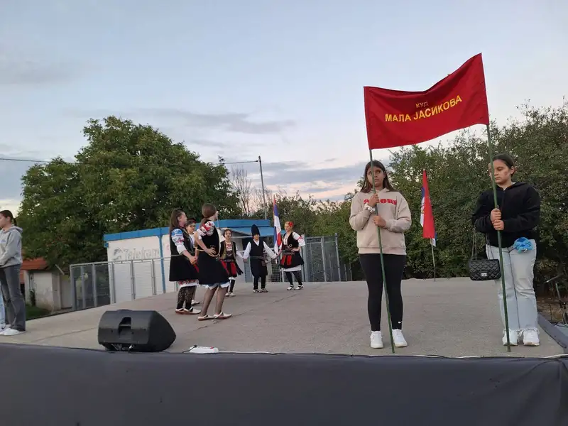 U Maloj Jasikovi održana manifestacija narodnog stvaralaštva „Dani voća”