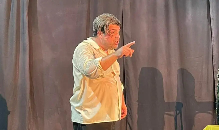 Sinoć na letnjoj sceni "Nenad Ciganović" u Pozorišnom muzeju, odigrana monodrama "Pupin - istorija velikana"