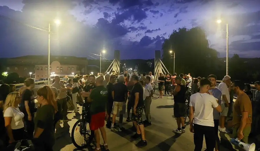 Zaječarci sinoć blokirali most u Kotlujevcu na 30 minuta i pozvali građane večeras ispred PU Zaječar u 20.30 sati