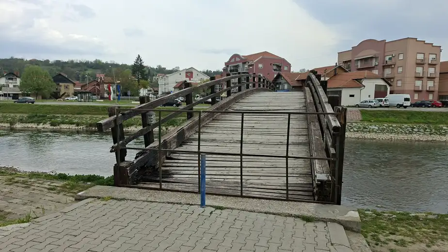 "Možda čekaju gospodina Picolita iz Italije da još jednom svečano otvori most": Zaječarci o drvenom mostu