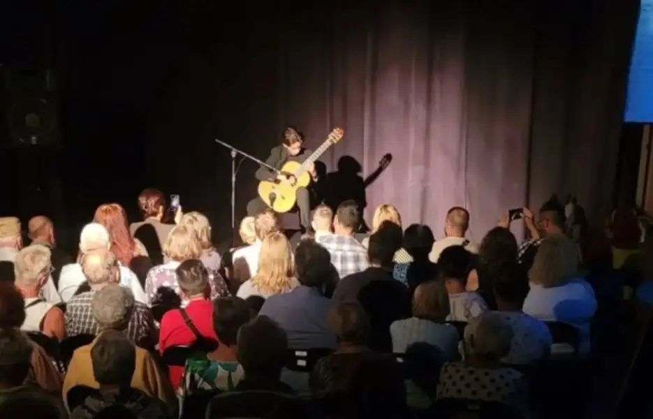 Mario Komarek iz Kikinde i Kosta Davčevski iz Zemuna priredili su sinoć publici Pozorišnog muzeja veče za pamćenje