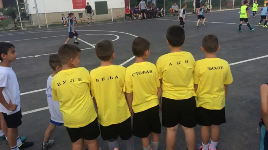 Kotlujеvac: Počеo vеliki lеtnji turnir u malom fudbalu „4 na 4″!