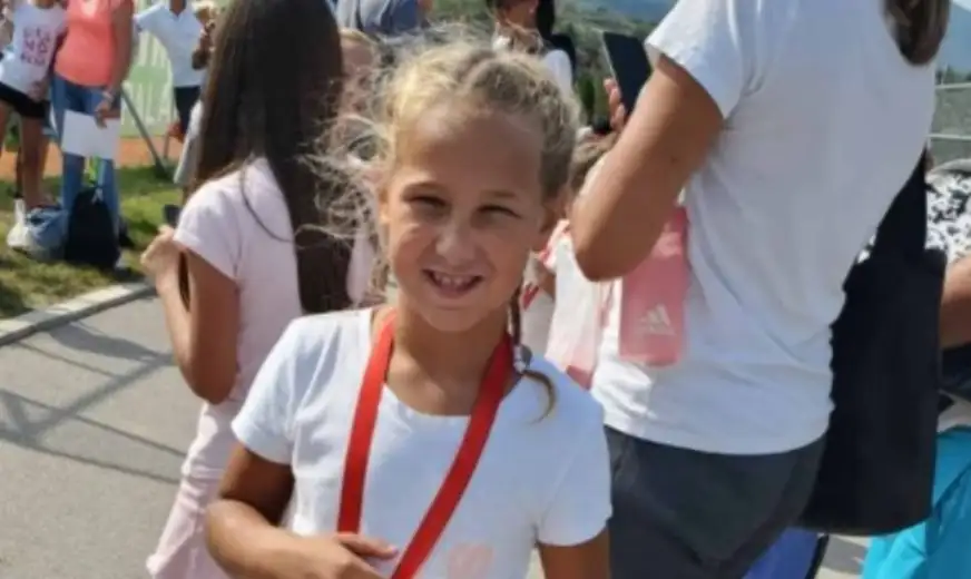 Nađa Cvetković osvojila šampionski pehar za prvo mesto na OP "Bele Palanke" u tenisu