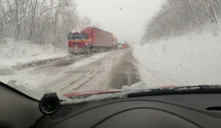 Oprez: Na deonici između Koprivnice i Salaša otežano kretanje vozila zbog snežnih nanosa