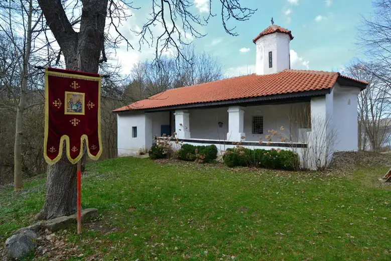 Ljudima dobre volje i vernicima upućen poziv: Pomozite obnovu manastira u Grlištu