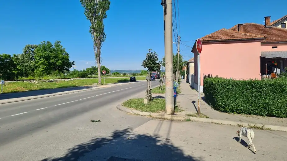 Naša posla: Novi znak postavljen, postojeći oštećen