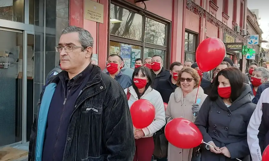 Potpise predala lista "Pobeda za naš grad - Dr Nenad Ristović": Nema saradnje ni sa kim koji je u prethodnih 20 godina zajedno sa Boškom Ničićem i Sašom Mirkovićem rušio i razarao Zaječar