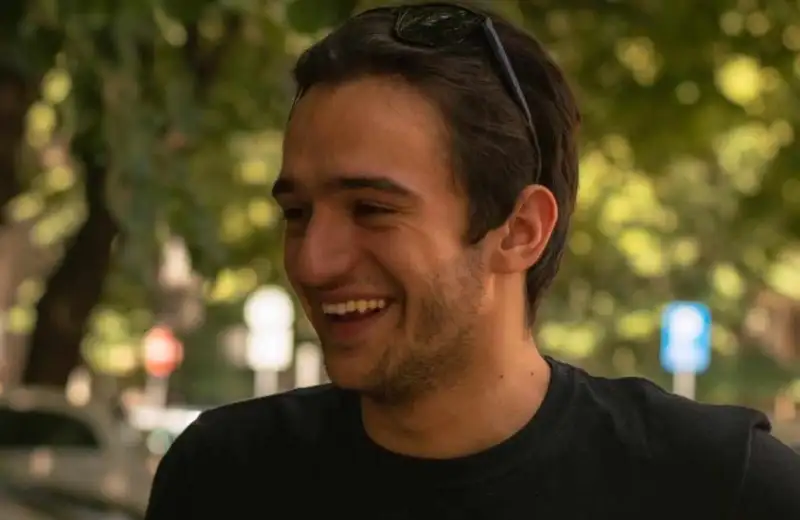 "Ovo je vid pritiska zato što sam aktivan na protestima": Ispovest studenta Nikole Petrovića iz Zaječara kome je policija pretresla kuću