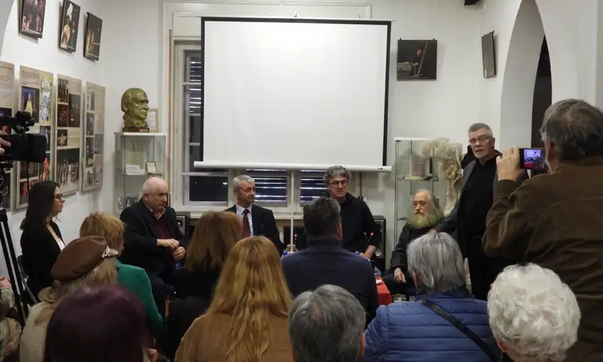 Pratećim programom ,,Čuvari srpske kulture i tradicije” u Pozorišnom muzeju, počeo šesti dan Festivala malih pozorišnih formi