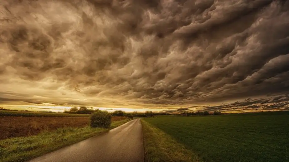 U Srbiji danas promenljivo oblačno i toplo vreme, lokalno pljuskovi