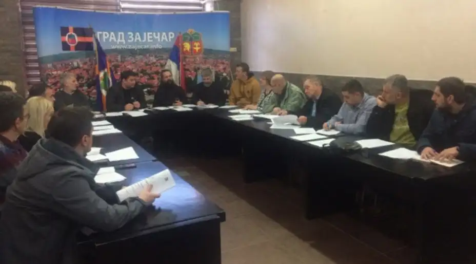 Program praznovanja Bogojavljеnja -Plivanjе za časni krst u Zajеčaru