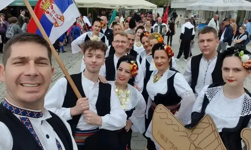 Gradski folklorni ansambl „ZO-RAˮ nastupio u Ohridu