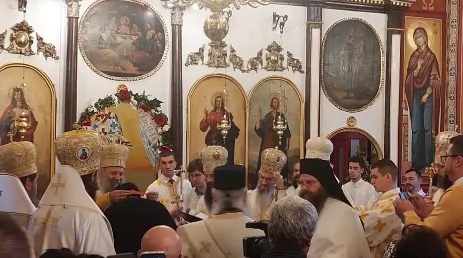 Patrijarh Porfirije uručio ordenje i zahvalnice zaslužnim građanima