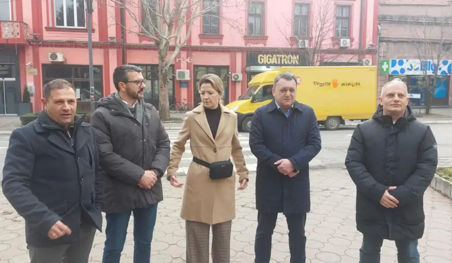 "Zahtevamo od Boška Ničića da se javno izvini Goranu Manojloviću i njegovim kolegama prosvetnim radnicima": Poručuju iz Promene u koju verujem