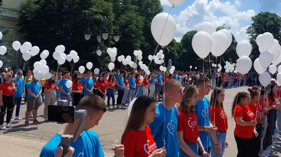 Maturanti plesali uz Kraljevo kolo