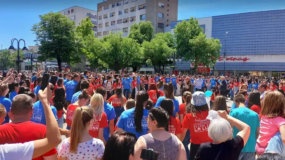 Danas ćе zajеčarski maturanti zaplеsati maturantski plеs