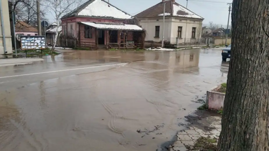 Naglo otopljenje ponovo donelo nevolje meštanima Vražogrnca