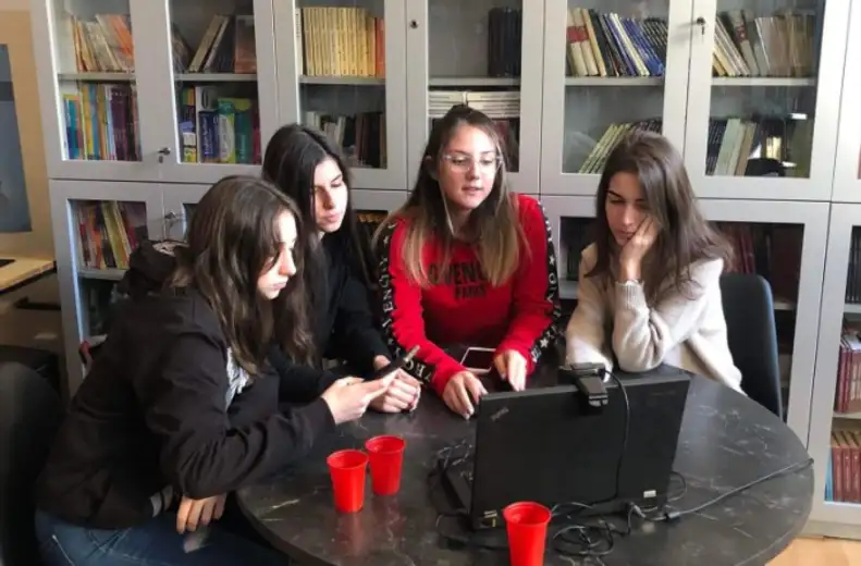 Sjajan uspeh učenica Gimnazije na finalnom takmičenju "Poslovni izazov"