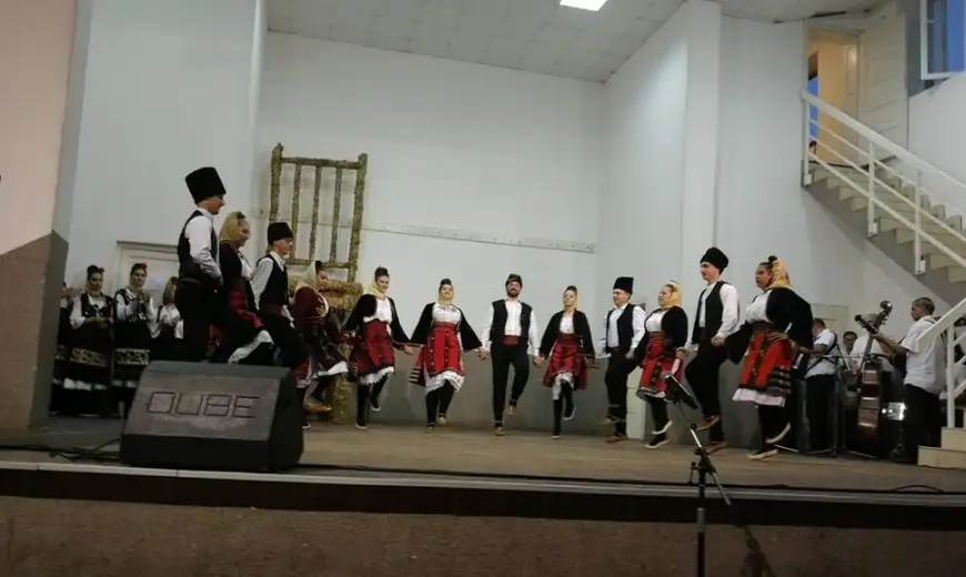 U Velikom Izvoru održana 14. Međuokružna smotra seoskih folklornih ansambala „Potekla voda studena“