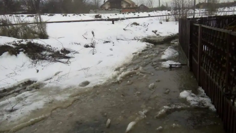 Naglo otopljenje izazvalo kolaps: pod vodom ulice i naselja