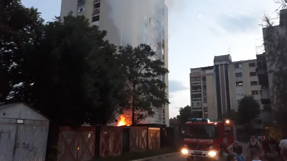 Izbio je požar u blizini Sabornog hrama u Zaječaru!