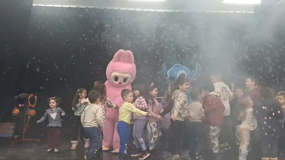 U Centru za kulturu u Kotlujevcu gostovao ,,Magični varijete show”